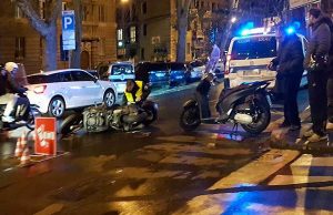 Brutto incidente in corso Sardegna-via Cagliari: scooter a terra | Foto