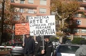 Ordinanza comunale anti slot: a Ventimiglia tabaccai in piazza