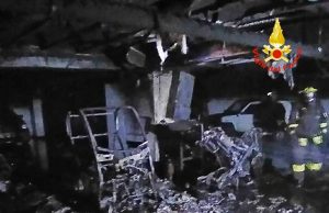 Genova, a fuoco auto elettriche della Polizia Locale