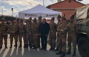 Via Trenta Giugno, sindaco Bucci incontra gli alpini di Strade sicure