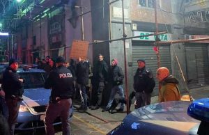 Cena della Lega per Balilla con Rixi e Crippa: irruzione e assedio antagonisti centri sociali