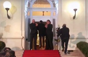 Rovazzi fermato al Casinò, ma è sketch per Sanremo Giovani