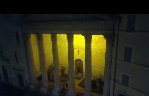 Buon Natale, gli auguri della Polizia di Stato: vivere in sicurezza le festività | Video