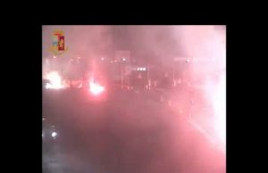 La Digos indaga su blitz casello Genova Est | Video