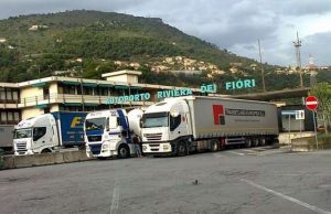 Ventimiglia, migrante nascosto in Tir al freddo chiama 112 e si salva grazie allo smartphone