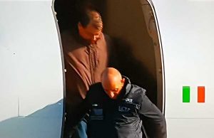 Il terrorista Cesare Battisti è in Italia con destinazione Rebibbia | Foto