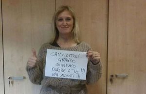 Stangata al sindaco, donne anti Boldrini ci mettono la faccia: #iostoconcamiciottoli