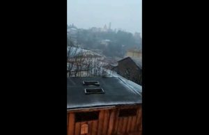 Scattata alle 6 l’allerta gialla, prima neve sull’alture di Genova | Video