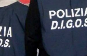 Rissa ultras Genoa e Samp alla Foce: 31 anni di Daspo a otto tifosi Sarzana, individuati dalla Digos autori scritte sui muri