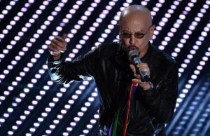 Verso Sanremo: pauroso testacoda della Maserati di Enrico Ruggeri sulla A10