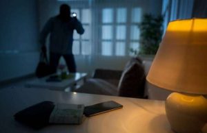 Furti in casa, ecuadoriano ripreso dalle telecamere: arrestato Furti in casa commessi 6 anni fa a Sori: 33enne italiano rinchiuso in carcere