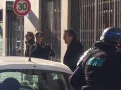 Parigi, insulti Gilets Jaunes a filosofo ebreo che denunciò antisemitismo di matrice islamica