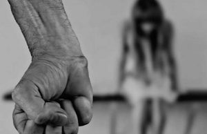 Violenza sulle donne, marocchina picchiata da marito perché vuole vivere all’occidentale
