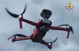 Spezzino, uomo bloccato su scoglio salvato dai droni Spezzino, uomo bloccato su scoglio salvato dai droni