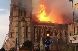 Notre Dame brucia. Distrutta dalle fiamme la cattedrale | Video