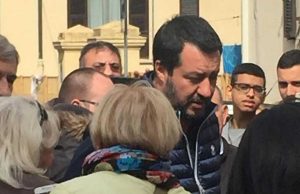 Salvini incontra i cittadini a Certosa e Sampierdarena