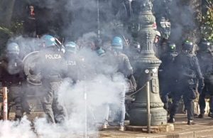 Scontri Corvetto, giornalista di Repubblica picchiato da agenti: condannati in via definitiva Giornalista picchiato a Genova: Cassazione annulla sentenza