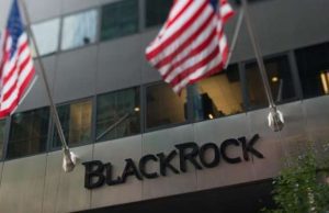 Il fondo Blackrock investe in Carige? Banche italiane aiutano