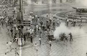 Plinio: vietare cortei 30 giugno, è apologia di reato. Furono condannati 41 comunisti