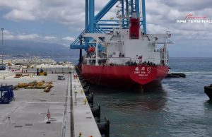 APM Terminals di Vado: l’arrivo delle gru ship-to-shore | Video