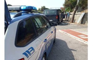 A Bordighera la Polizia presta prime cure a turista in travaglio