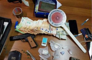Marocchino pusher recidivo arrestato dalle polizie locali di Loano, Albenga e Finale Ligure