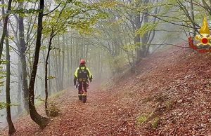 Uomo disperso nei boschi del savonese, ricerche anche con droni Arenzano, anziano fungaiolo disperso nei boschi: ricerche in corso