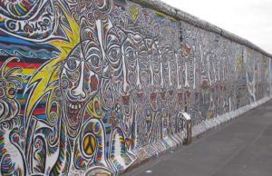 Federico Rossin Alessandro Del Re e raccontano il Muro