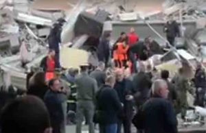 Terribile terremoto in Albania: magnitudo 6.5, almeno 15 morti e oltre 600 feriti