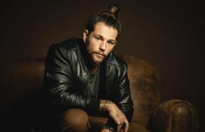 Enrico Nigiotti presenta al Festival Baciami Adesso