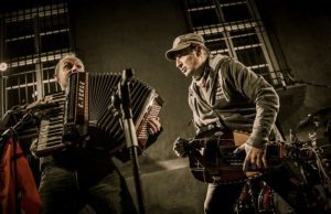 Le danze Occitane scendono al mare a Loano