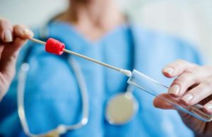 Covid-19, a Vercelli test diagnostico rapido: risultato in un’ora col tampone DiaSorin Scuola, il costo per docenti ed ATA che non si vaccinano