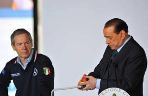 Bertolaso: contagiato da coronavirus, ma vado avanti a lavorare per la collettività