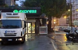 Evitare resse, prof. Galli: supermercati dovrebbero rimanere aperti H24 e nei weekend