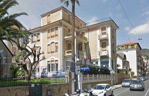 Alassio, maltratta ed estorce denaro agli anziani genitori: arrestato Alassio, maltratta ed estorce denaro agli anziani genitori: arrestato