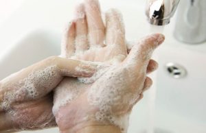 Brusaferro (Iss): contagio da oggetti non da escludere, ma altamente improbabile