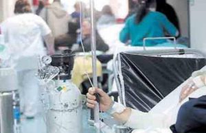 Coronavirus a Napoli, 33 medici si danno malati e non vanno al lavoro. Replica del Cardarelli