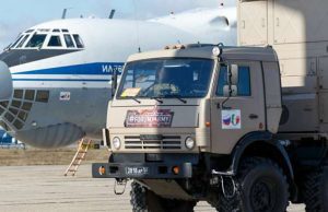 La Russia aiuta l’Italia: atterrato quindicesimo aereo militare con nuove attrezzature