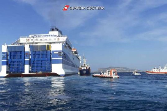 Rixi: Governo paga 1,5 milioni a traghetto per quarantena migranti. Pure menù etnici