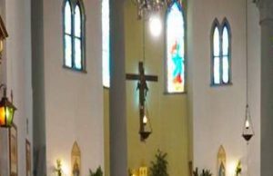 Sanremo, parroco e fedeli in Chiesa per Pasqua: intervento della Polizia