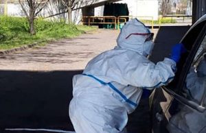 Tamponi anche agli automobilisti con il drive-through