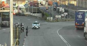 Chiusa rampa accesso per mezzi pesanti da elicoidale a Genova Ovest