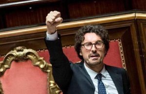 Altro che Ponte di Genova, ex ministro Toninelli: è il Ponte del Popolo