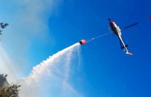 Incendio boschivo sulle alture di Montalto, in azione due elicotteri Incendio boschivo sulle alture di Montalto, in azione due elicotteri