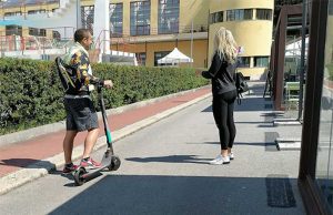 Fantantonio a spasso per lo stadio di Albaro