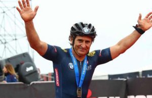 Alex Zanardi dimesso dall’Ospedale di Vicenza torna a casa Alex Zanardi dimesso dall'Ospedale di Vicenza torna a casa