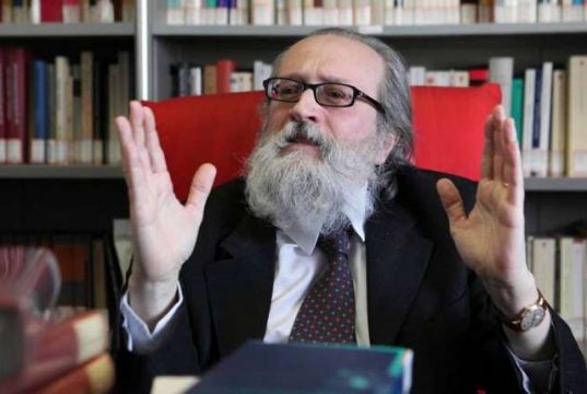 GOG e Fondazione Carlo Felice censurano pianista russo, Becchi: scandaloso Kant col Green pass, un nuovo libro del Professor Paolo Becchi