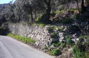 Recco, inizio restyling muro di sostegno in via Verzemma