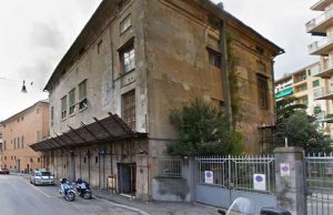 Attentato incendiario a rimessa Polizia locale di Marassi: indagato 37enne anarchico