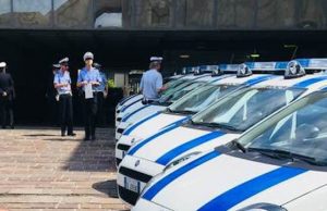 Via Prè, algerino preso con droga dello stupro. Poi scappa sulla Sopraelevata Accende un fuoco sugli scalini dell’Agenzia delle Entrate, denunciato dalla polizia locale